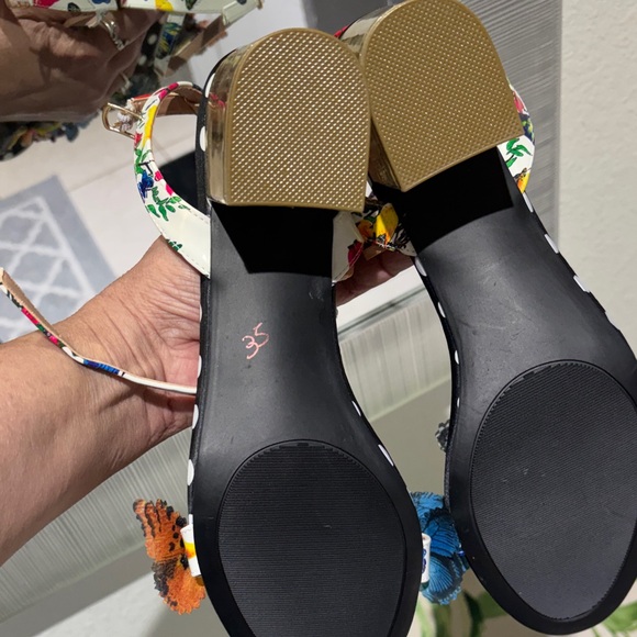 Betsey Johnson Polka Dot Butterfly Heels - Picture 6 of 7